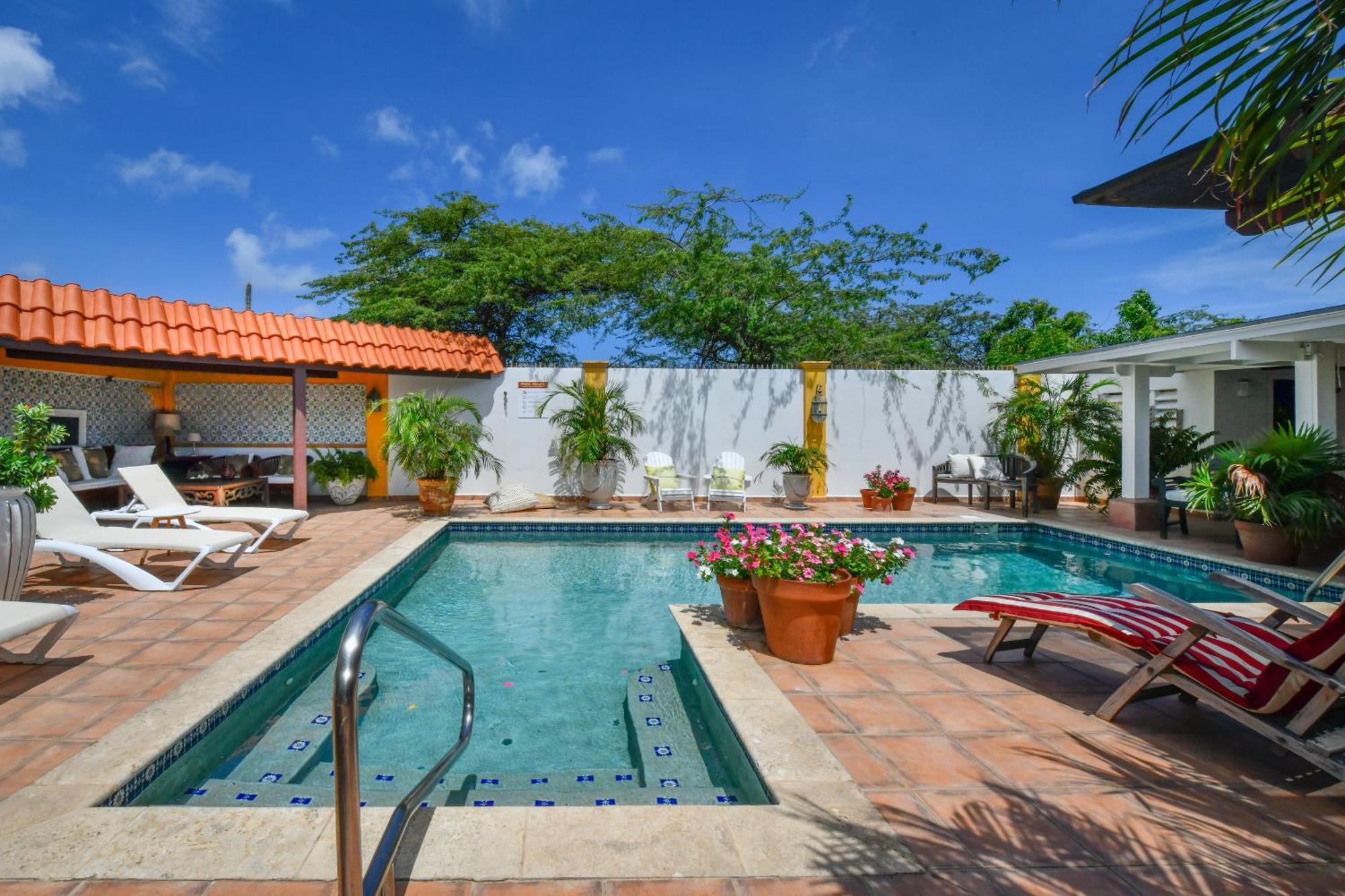 Brisas Studio Apartments (Adults Only) Palm Beach Exterior photo
