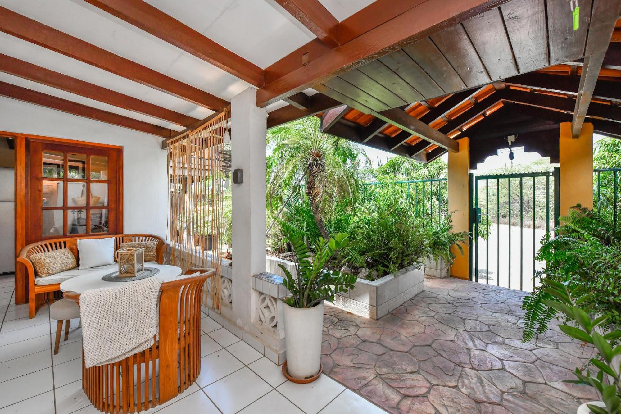 Brisas Studio Apartments (Adults Only) Palm Beach Exterior photo