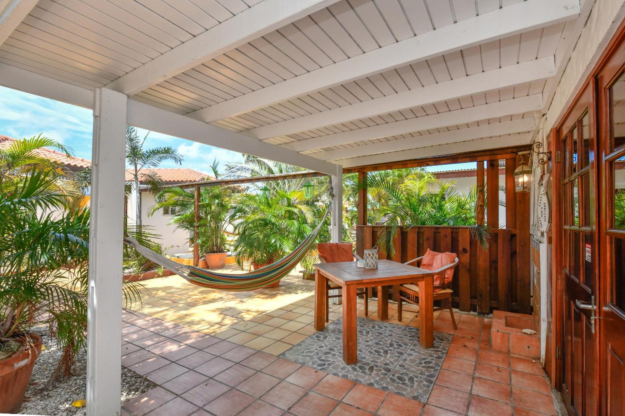 Brisas Studio Apartments (Adults Only) Palm Beach Exterior photo