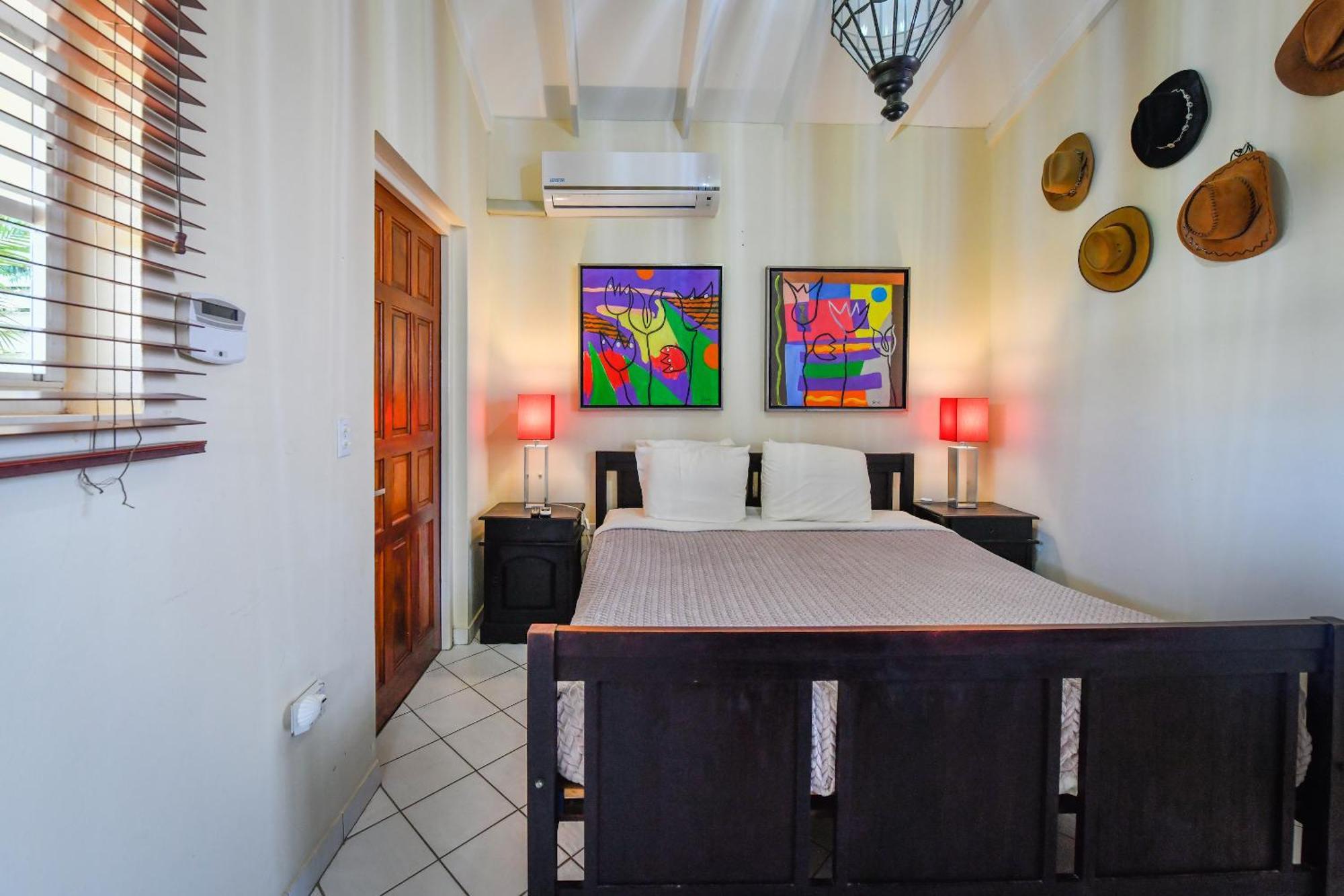 Brisas Studio Apartments (Adults Only) Palm Beach Exterior photo