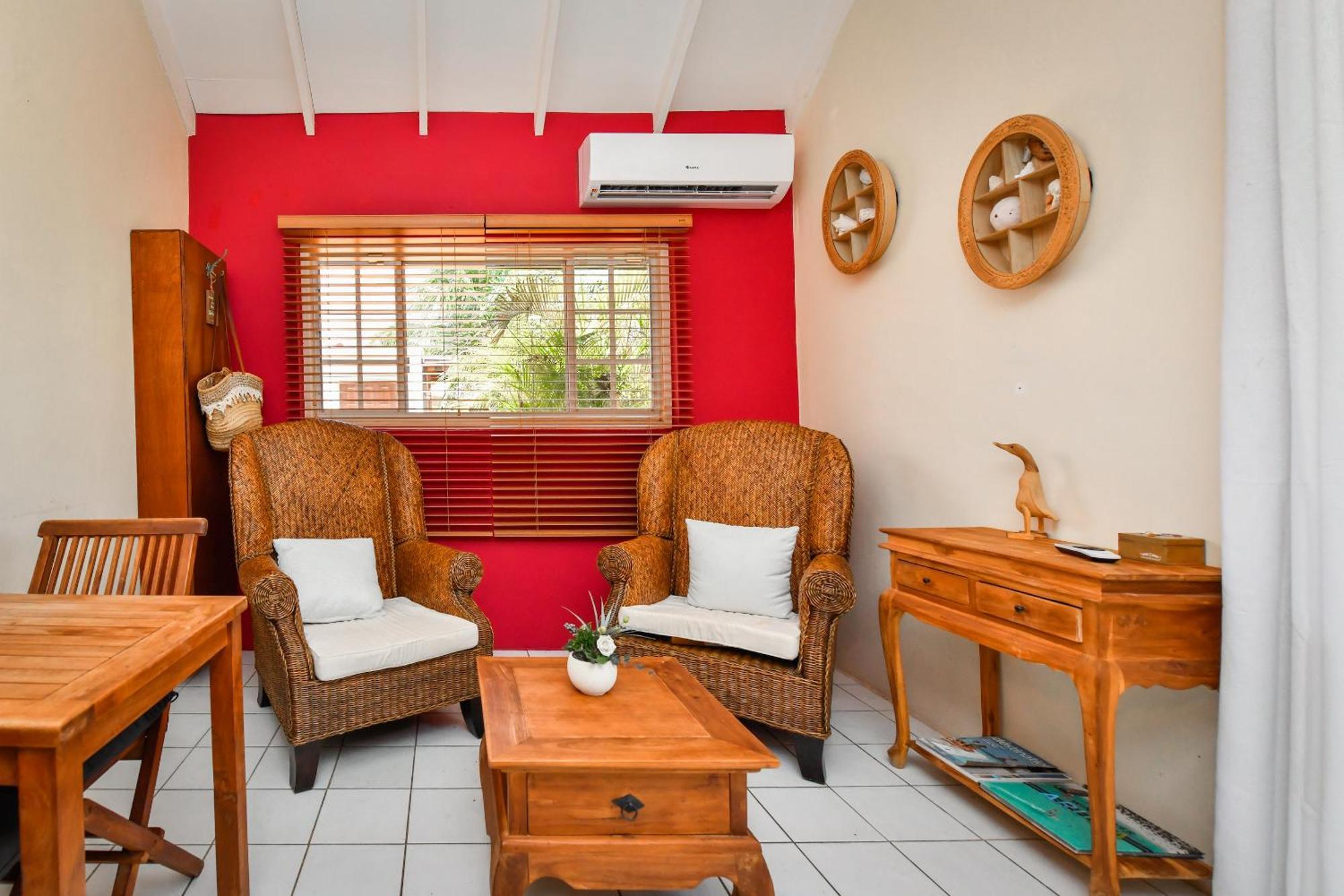 Brisas Studio Apartments (Adults Only) Palm Beach Exterior photo