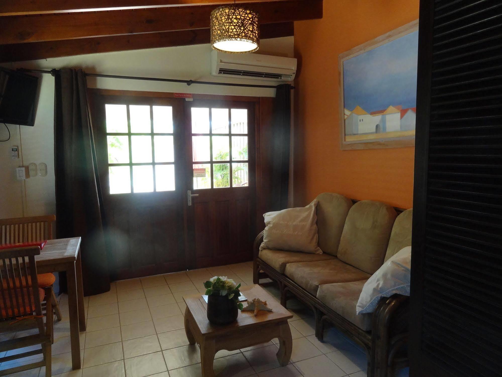 Brisas Studio Apartments (Adults Only) Palm Beach Exterior photo